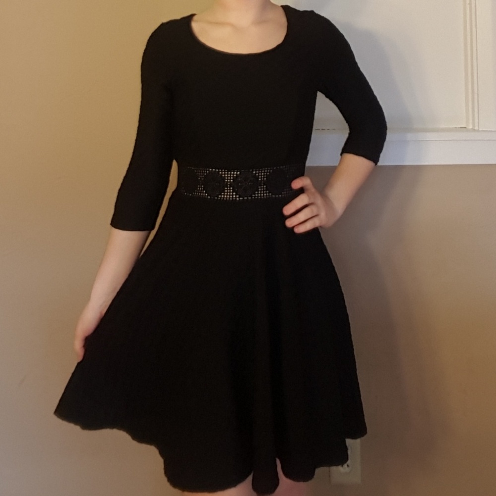 Black Lace Cutout Quarter Sleeve Dress Size S